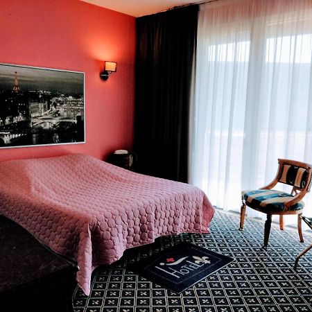 Hotel Fleur De Lys Bailleul  Eksteriør bilde